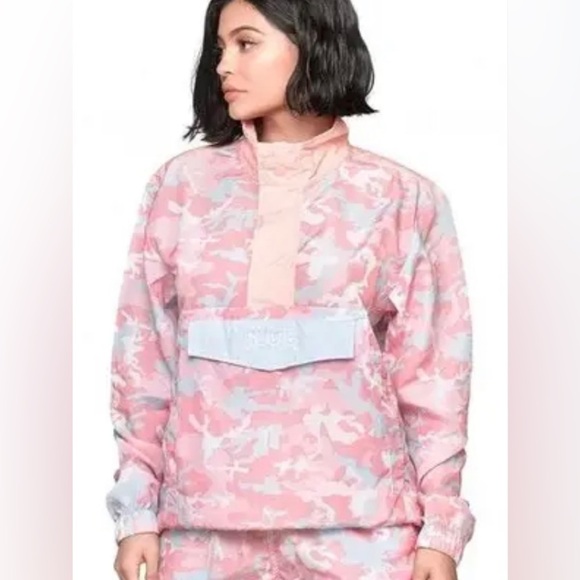 Pink Camo Kylie windbreaker jacket Kylie Jenner Peach Pink Blue Sz Small - Picture 1 of 12